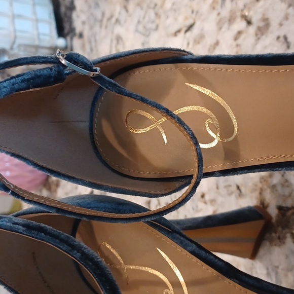 SAM EDELMAN LUCIA ANKLE STRAP VELVET SANDALS $160 - Picture 3 of 7